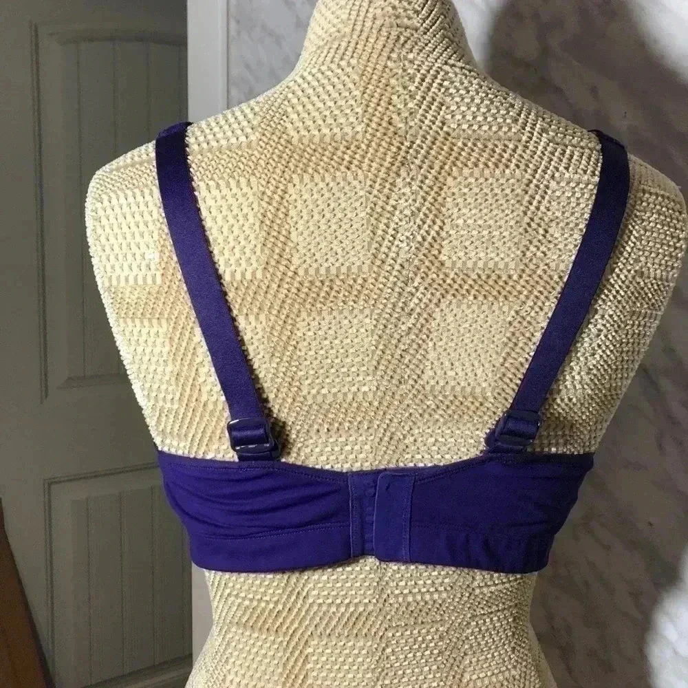 Lululemon Ta Ta tamer Purple - Picture 3 of 5